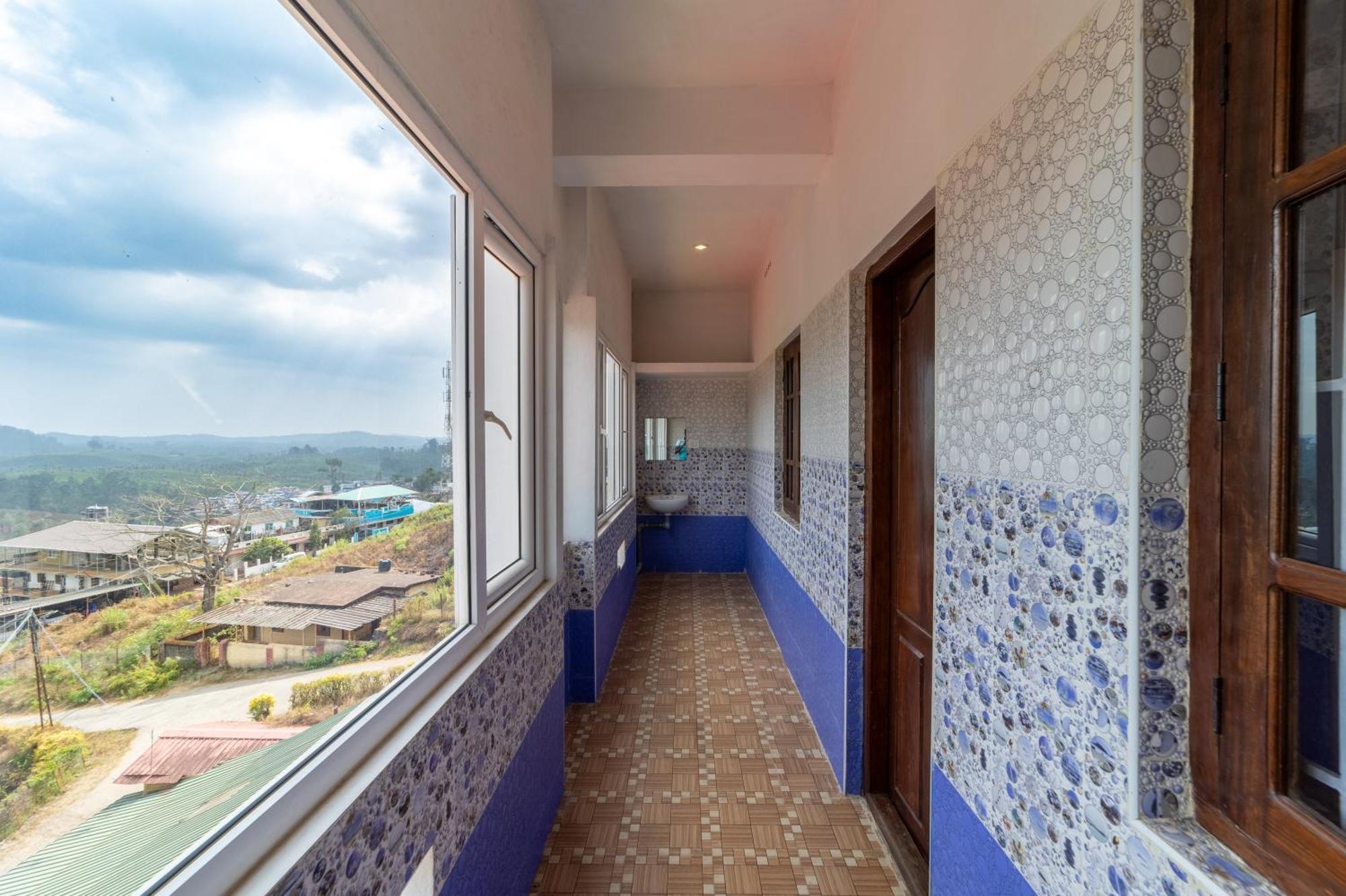 Sri Nandha Luxury Comforts Vālpārai Exterior foto